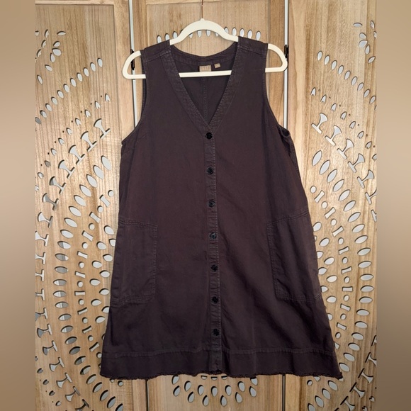 GAP Dresses & Skirts - Gap Cotton Blend Sleeveless Button Down Dress